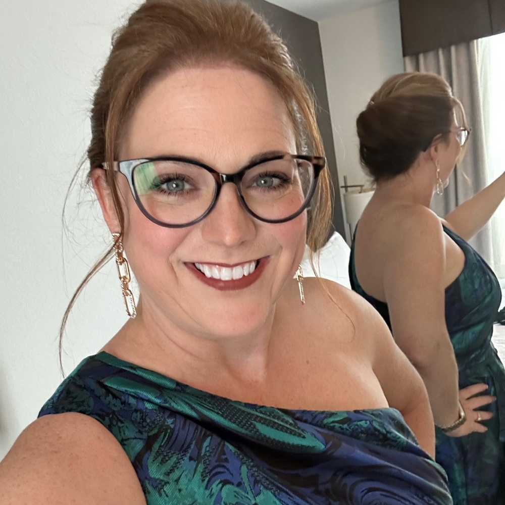 Meet your Posher, Laura